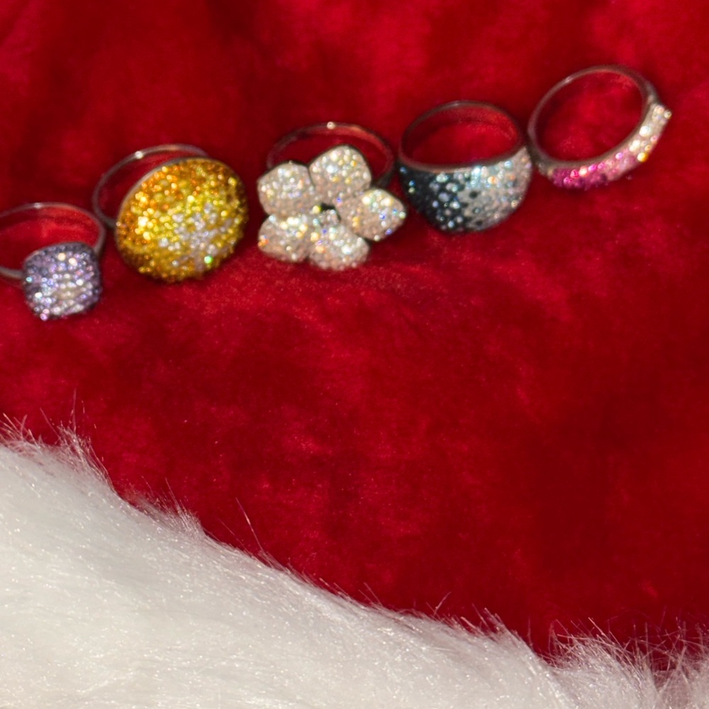 Elegant Silver and Gold Women's Ring Set
Total of 5 rings all size 10 one price - Picture 7 of 15